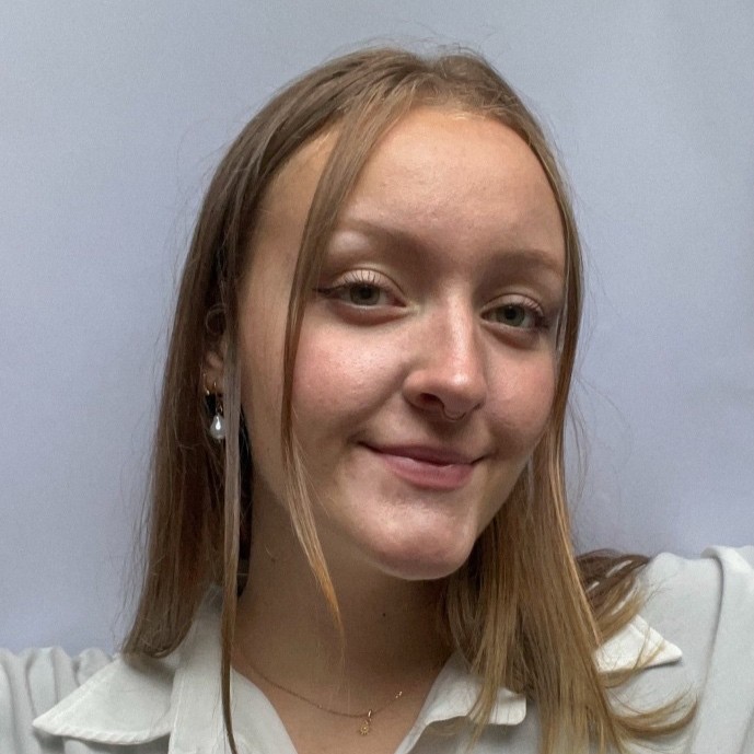 Emma Lassalle Carrère, designer graphique et UX/UI